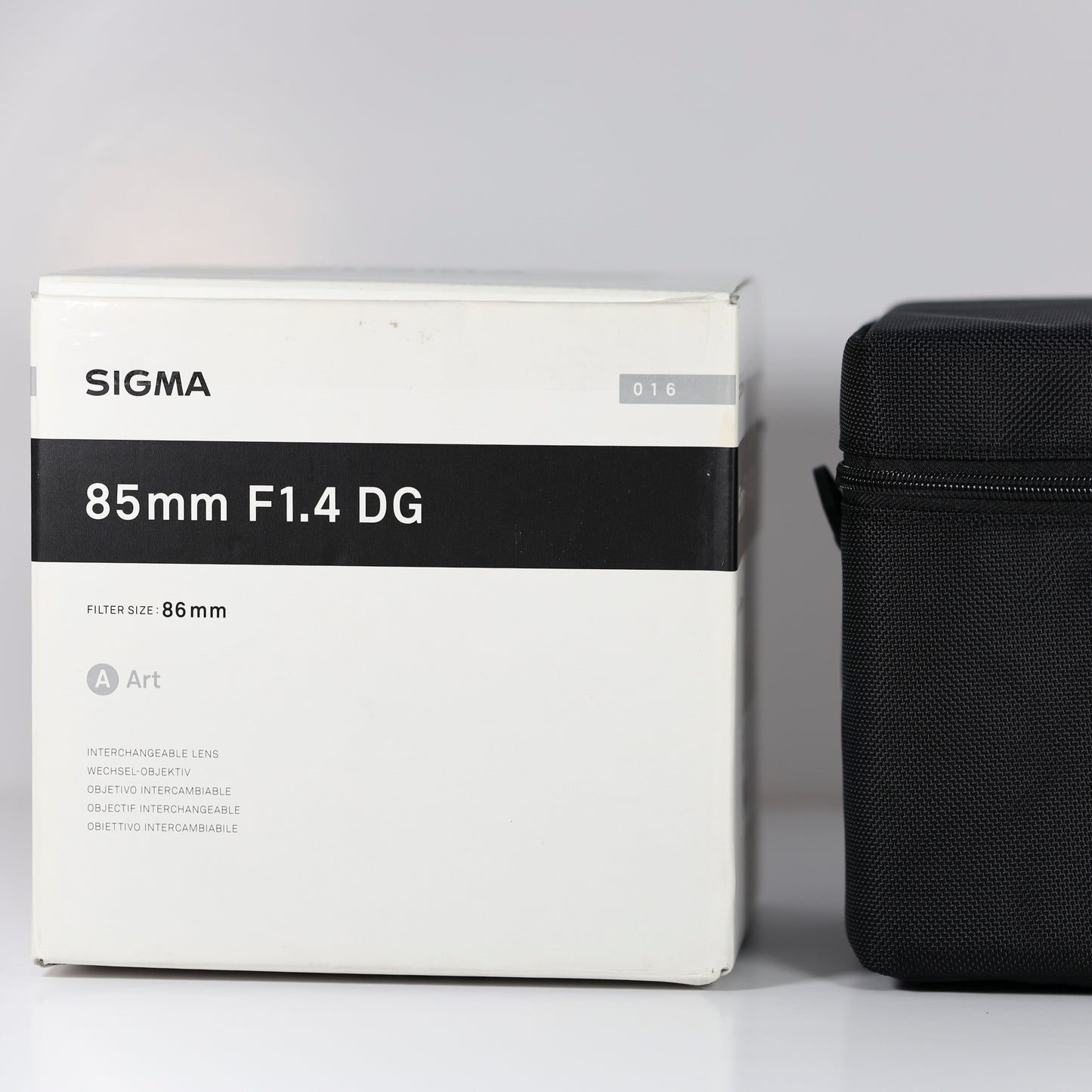 Sigma 85mm f/1.4 Lens